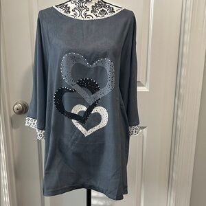 Stylish Gray Heart-Patterned Women's Top